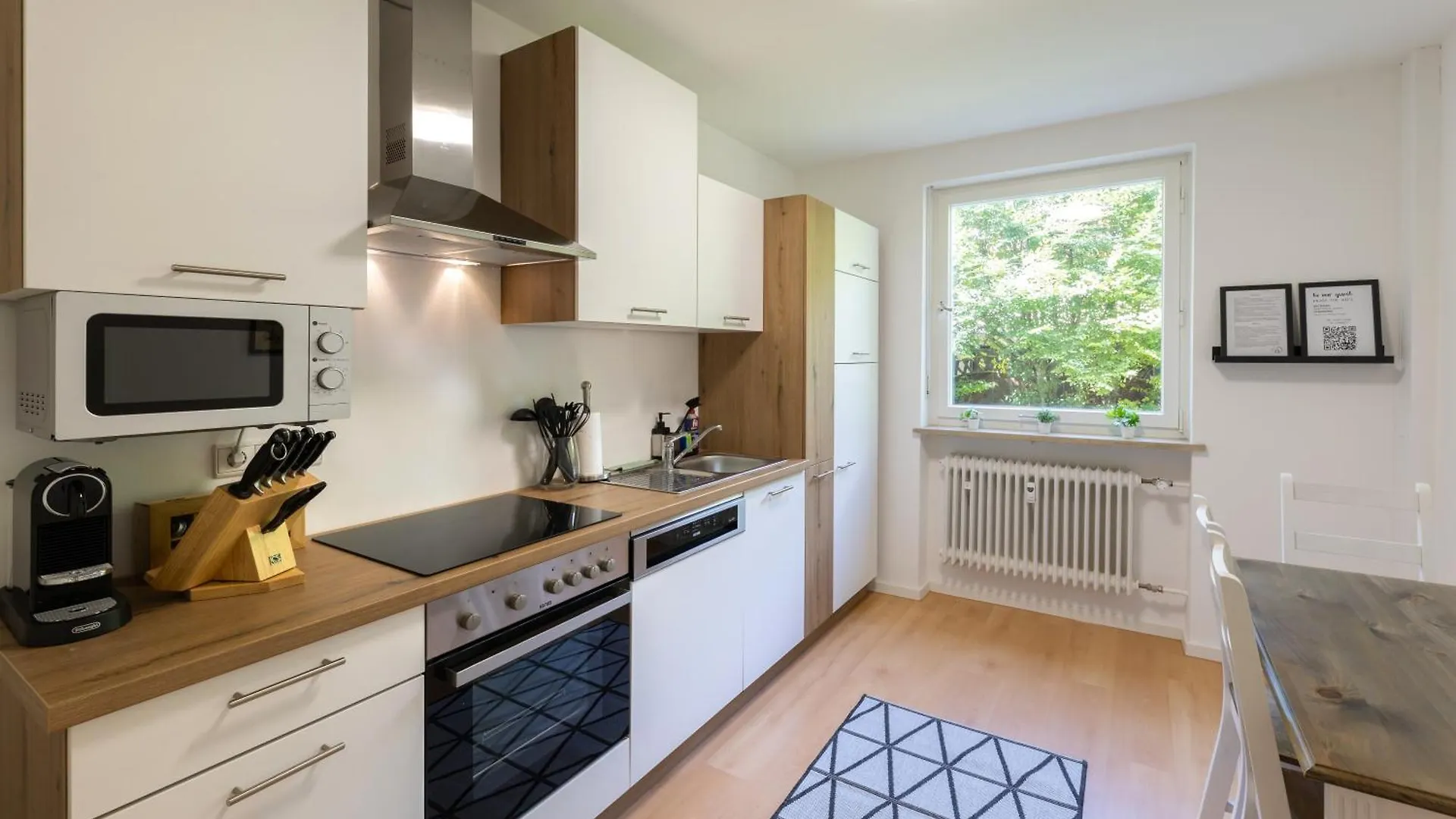 Sweethome - Kueche, Stellplatz, Wlan, Naehe S-Bahn Munich 0*,  Germany