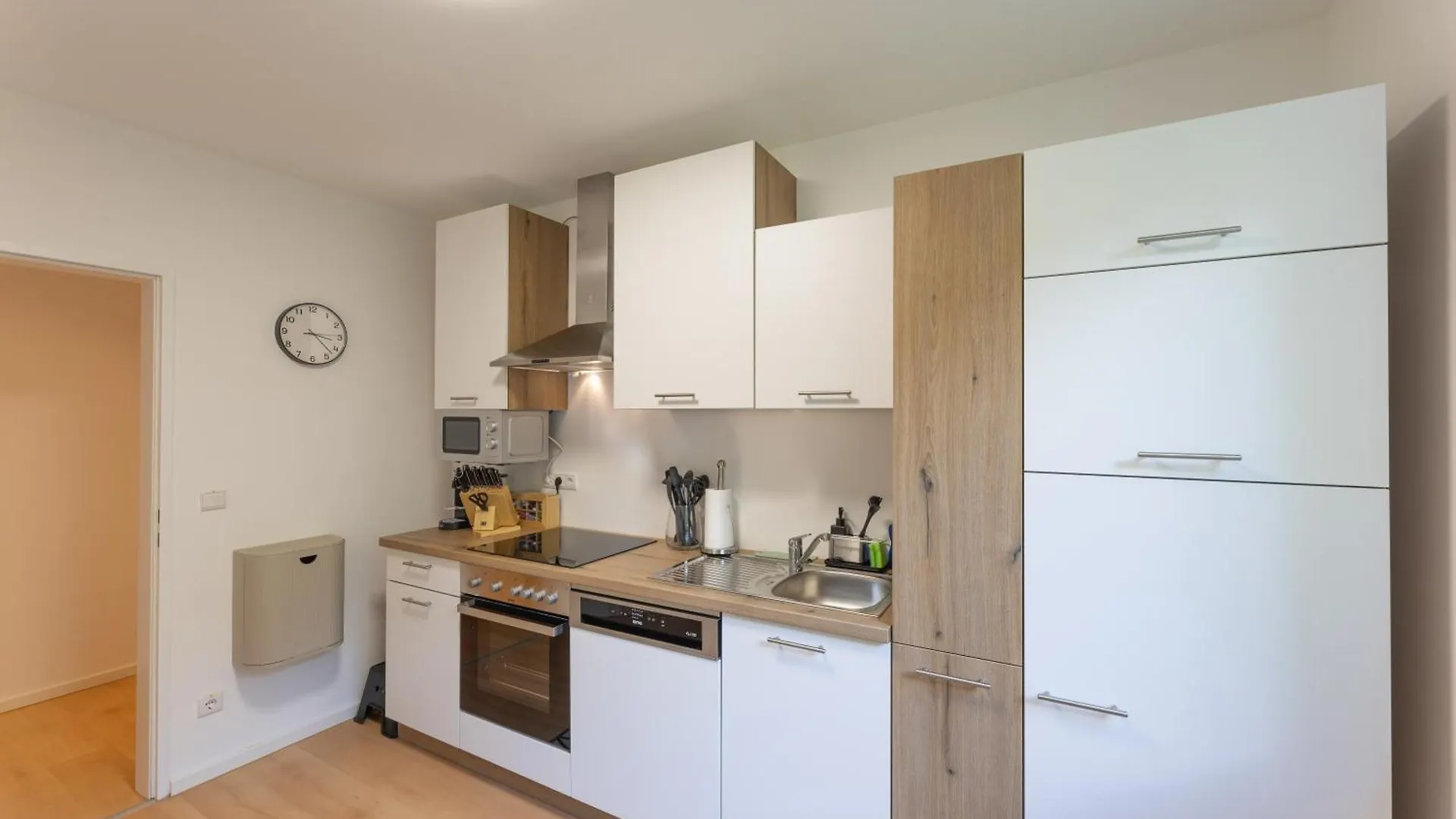 Sweethome - Kueche, Stellplatz, Wlan, Naehe S-Bahn Munich Apartment